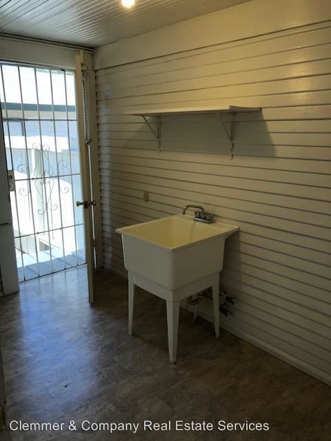 Foto del edificio - 1027-1029 H St