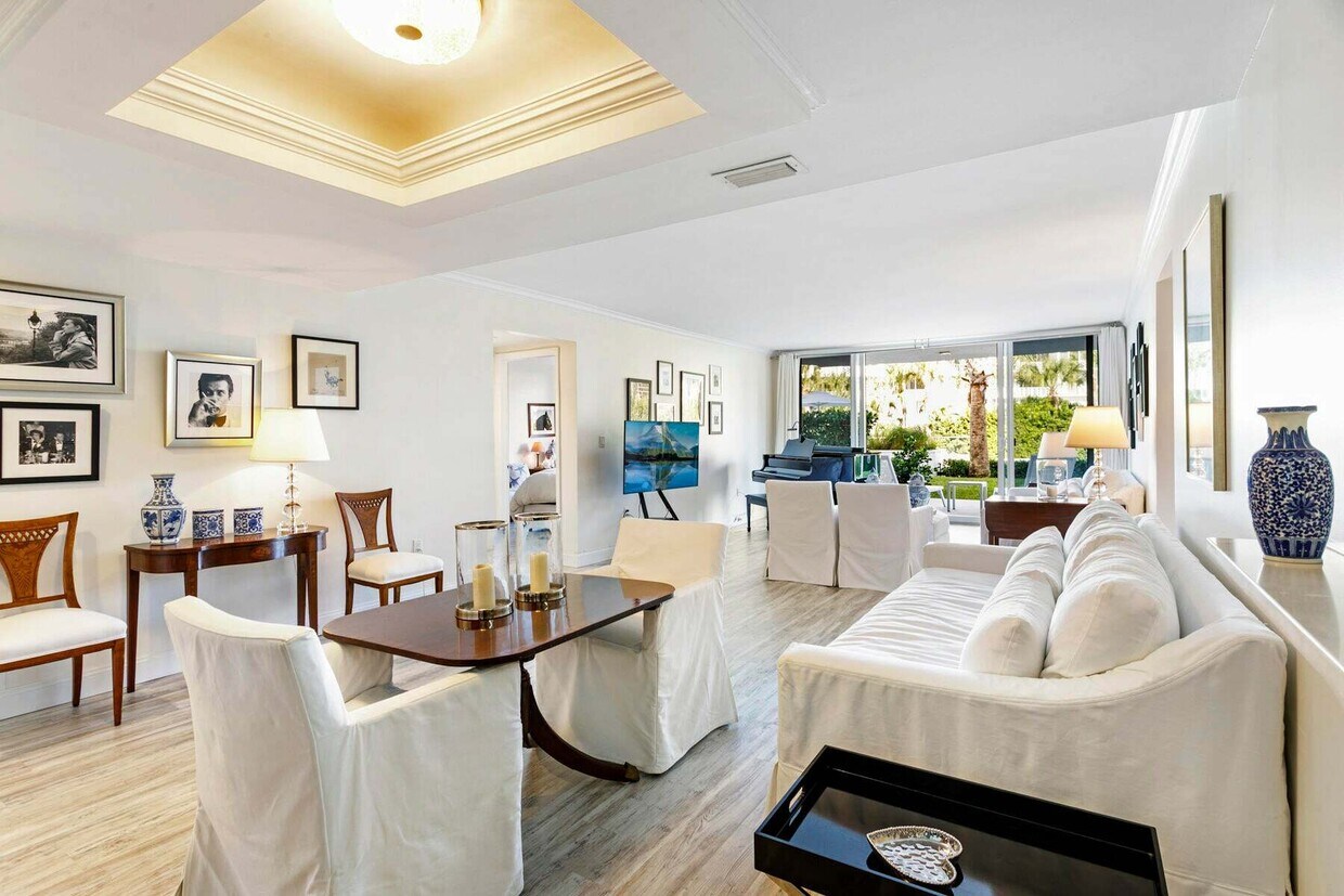 Foto principal - 2773 S Ocean Blvd