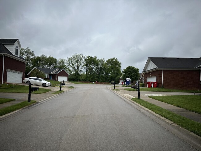 Building Photo - 106 Wisteria Ln
