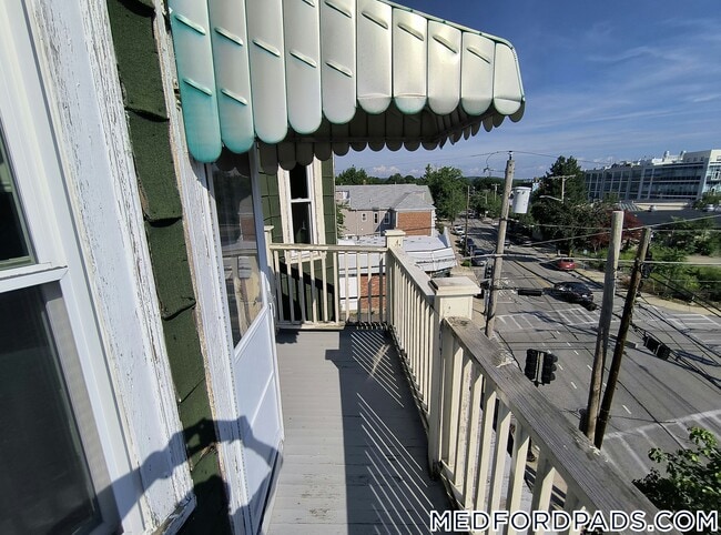 Building Photo - 245 Boston Ave