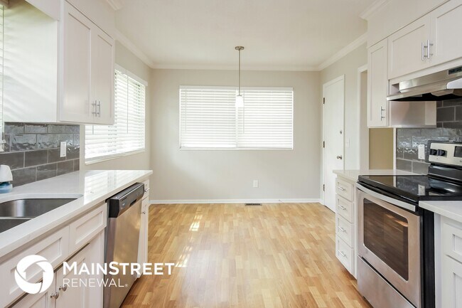 Foto del edificio - 2025 Rockwood Ln