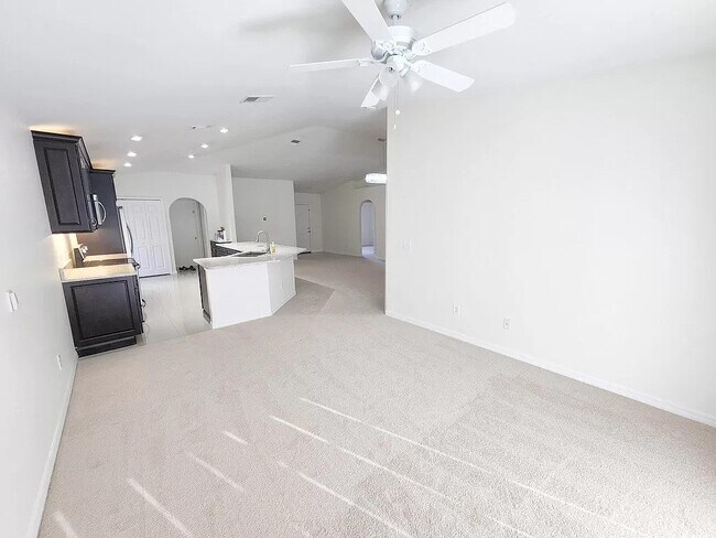 Foto del edificio - 18306 Elmhurst Ln
