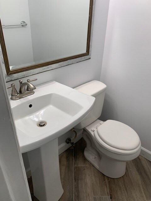 Foto del edificio - 1826 Mountain Dr