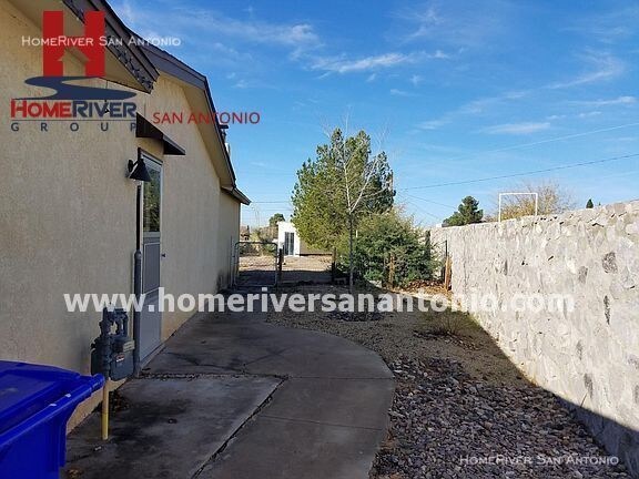 Building Photo - Las Cruces sweet home