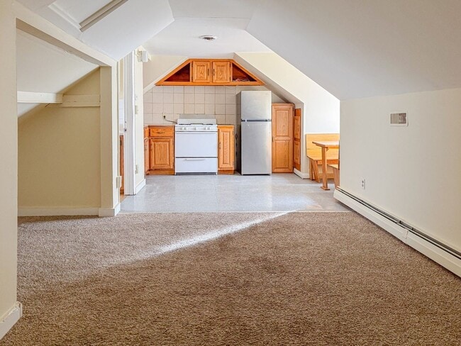 Building Photo - Charming 1br Townhome In Quite Country Set...