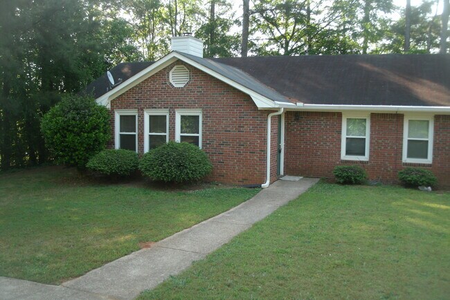 Building Photo - 1906 Patterson Cir