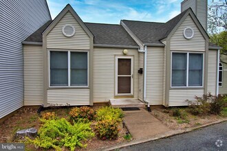 Building Photo - 313 Harper Dr