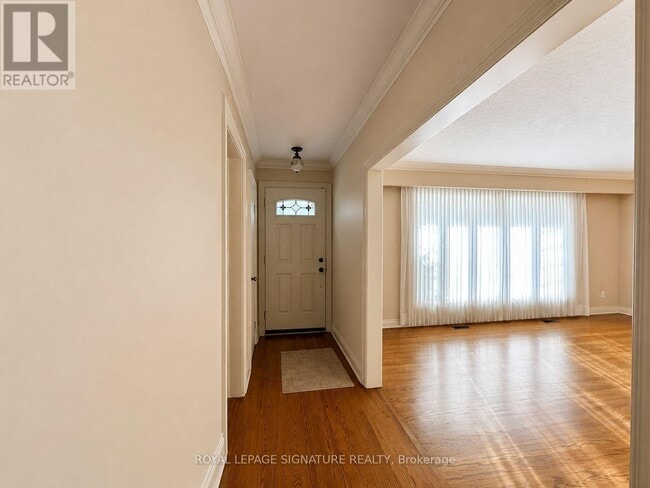 Building Photo - 475 Fairlawn St