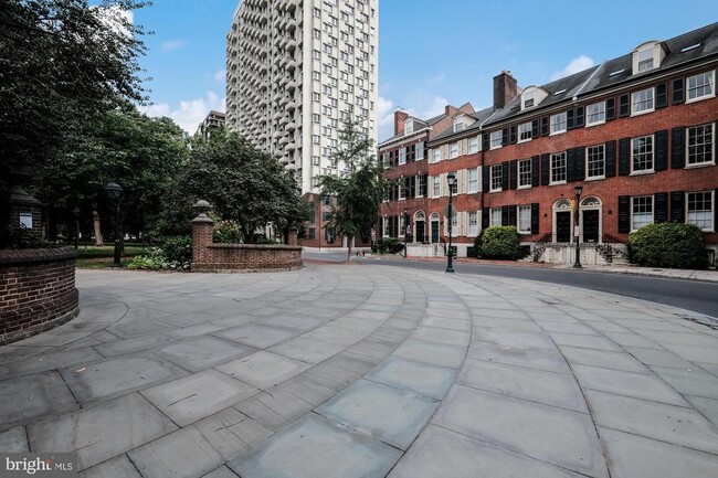 Foto del edificio - 704-6 S Washington Square