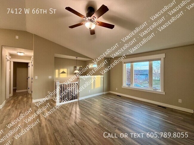 Foto del edificio - 7412 W 66th St