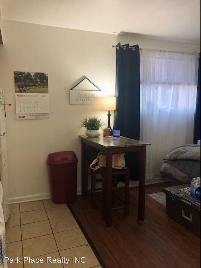 Foto del edificio - Studio, 1 bath House - 2840 Colonial Ave S...