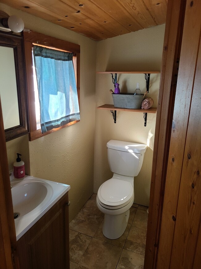 Photo - 16427 Front Ave House