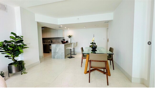 Foto del edificio - 800 Claughton Island Dr