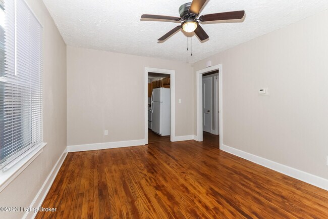 Foto del edificio - 4313 Hale Ave