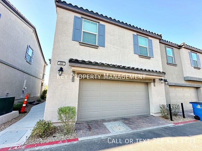 Building Photo - 3 BEDROOM 2 STORY TOWNHOME IN GATED HENDER...