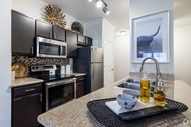 1BR/BA, 661SF - Kitchen - Sierra at Fall Creek