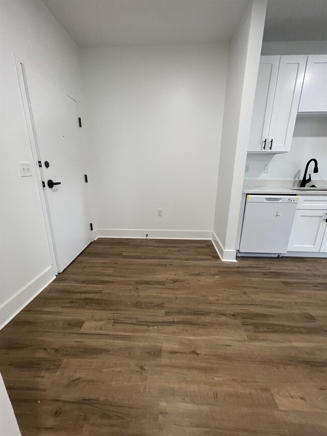 Foto del edificio - 1162 Peabody Ave