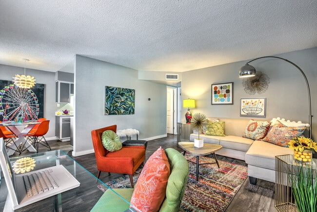 HighlandVillas-3.jpg - The Neon