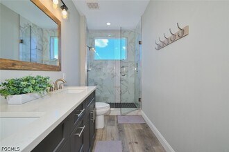 Building Photo - 9190 Southmont Cove