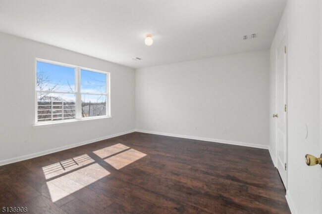 Building Photo - 138 Schuyler Ave