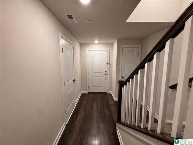 Building Photo - 4934 Brookside Ct