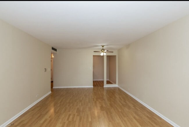 Building Photo - 5101 Carriage Way Dr