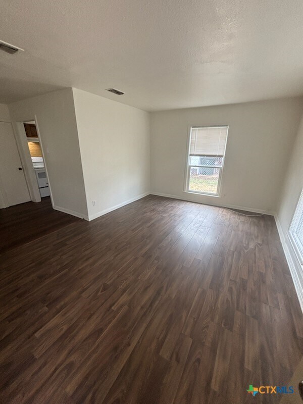 Foto del edificio - 1206 Middleton St