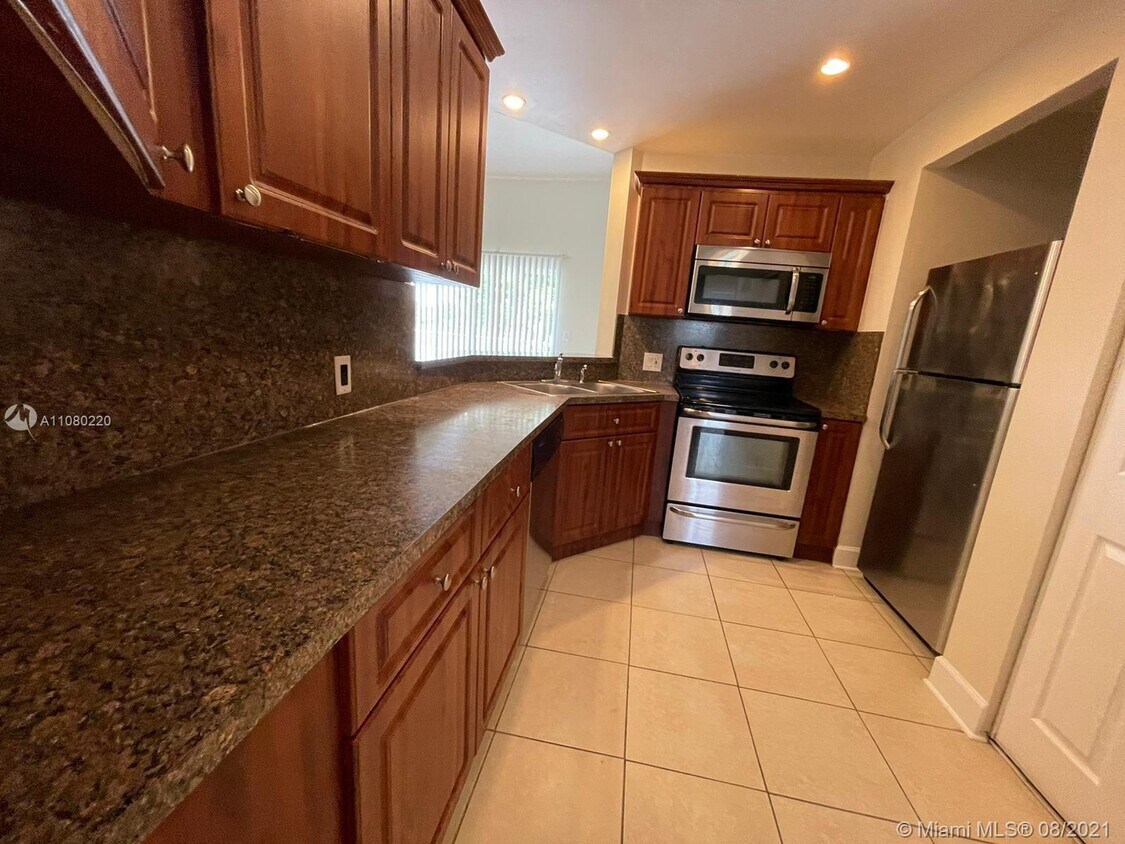 3441 NW 44th St, Lauderdale Lakes, FL 33309 Condo for Rent in
