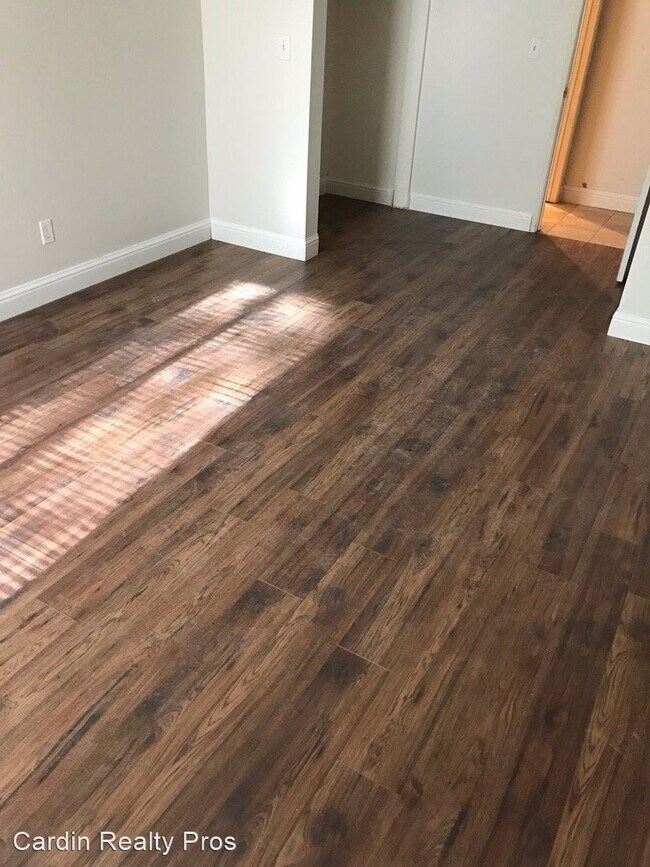 Foto del edificio - 1 br, 1 bath House - 2366 Roundhouse Rd