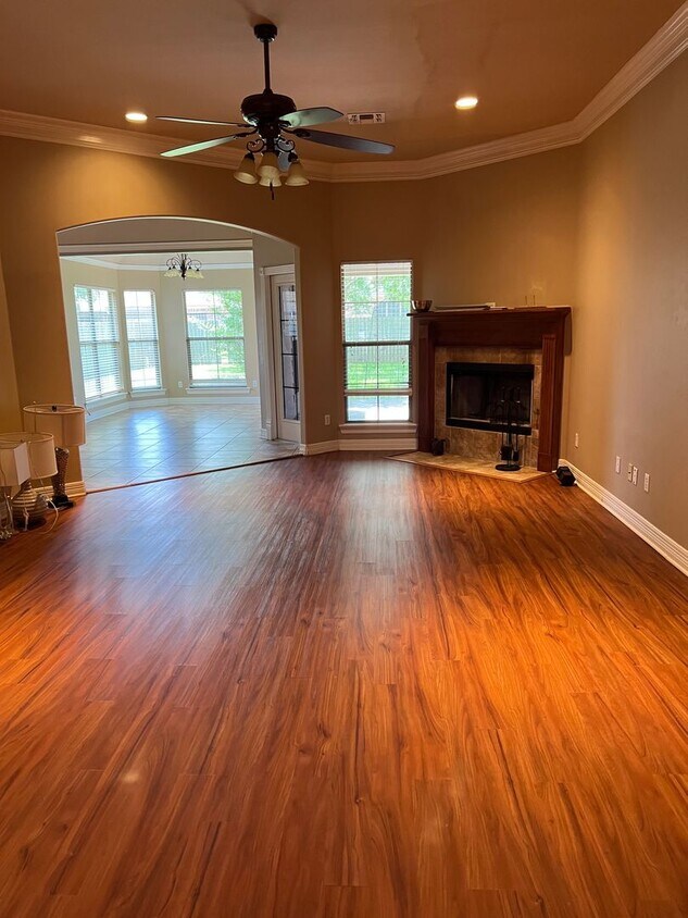 Building Photo - Home For Lease In Tiburon