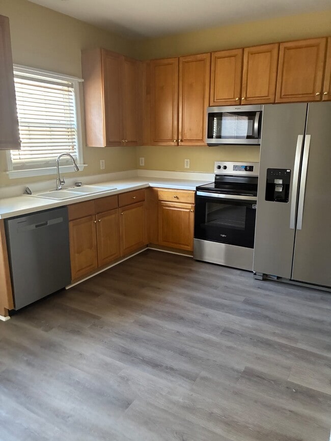 Foto del edificio - 2845 Bennington Dr