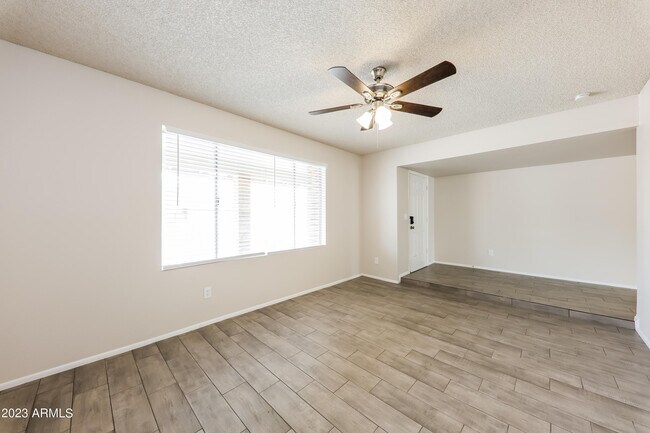 Building Photo - 5703 W Palo Verde Ave