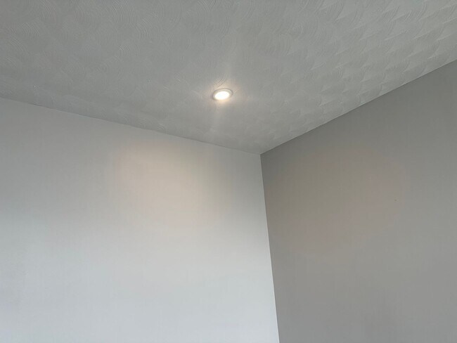 Foto del edificio - Experience Luxury Living at Bellagio Living I: Modern Apartments in Lawrence, Indiana