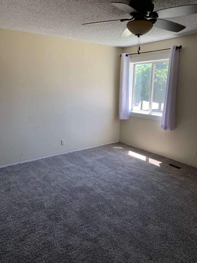 Foto del edificio - 3284 Merrill St
