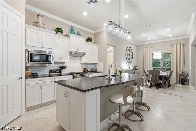 Building Photo - 9432 Purple Martin Ct