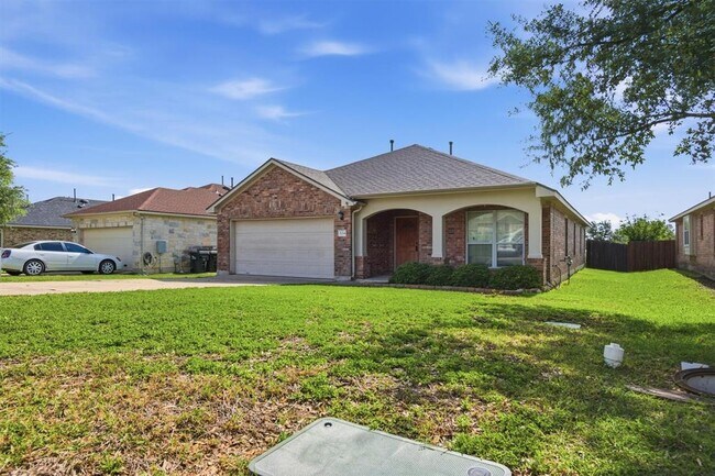 Building Photo - 224 Poplarwood Dr