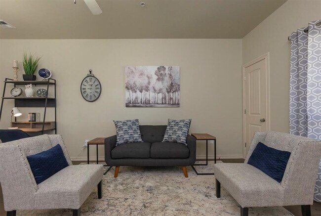 Foto del edificio - 906 SW 92nd St