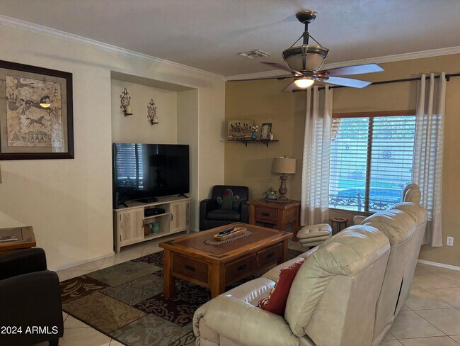 Foto del edificio - 13264 W Edgemont Ave