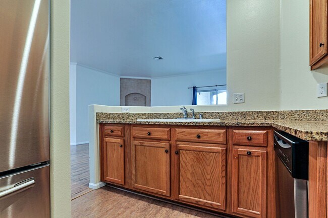 Foto del edificio - Beautiful Condo in Guard Gated Resort Vill...
