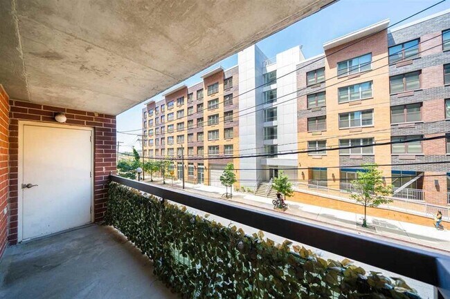 Foto del edificio - 759 2nd St