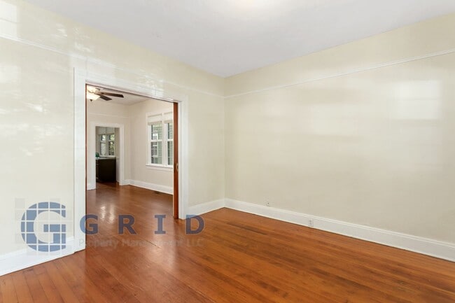 Photo - Gorgeous 2 Bedroom Victorian Home!