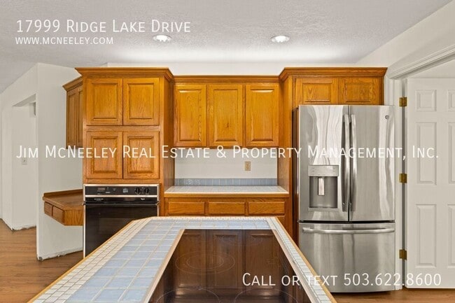 Building Photo - 17999 Ridge Lake Dr
