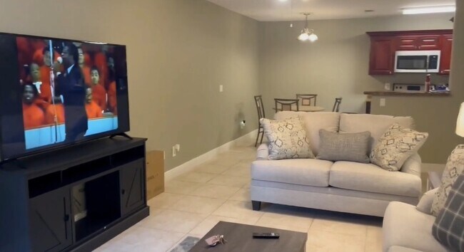 Foto del edificio - 897 Fording Island Rd