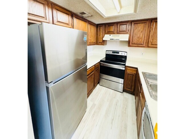 Foto del edificio - 1324 Bluffview Dr