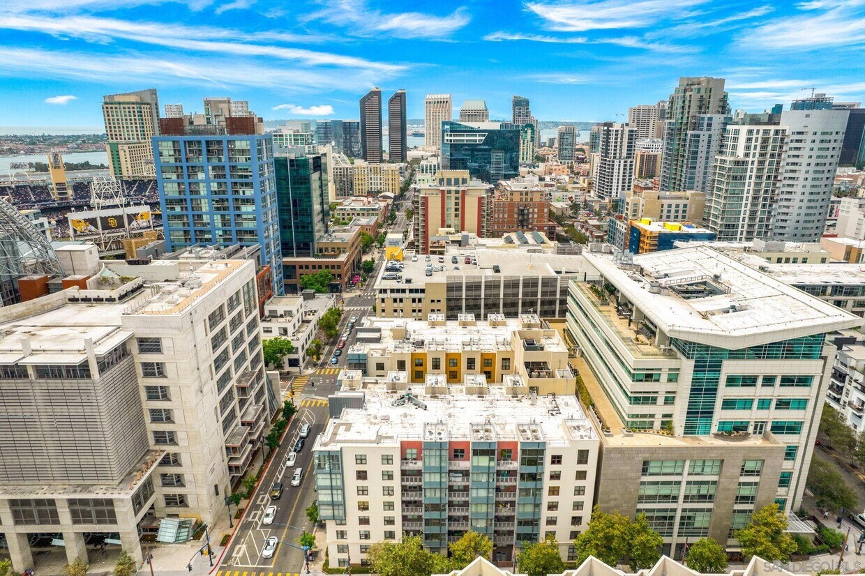 Foto principal - 1150 J St