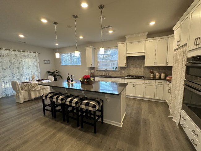 Building Photo - 2430 Field Poppy Dr