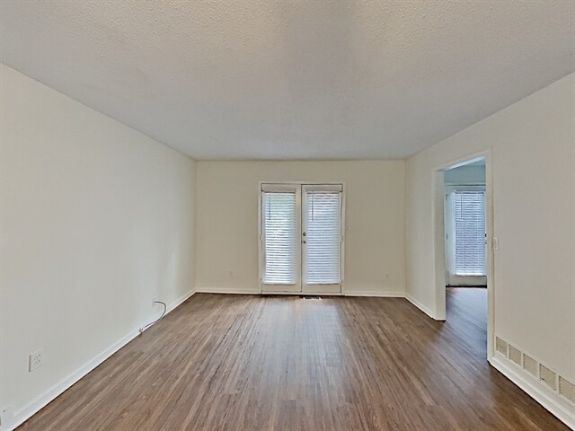 Building Photo - 2275 Loren Falls Court SW