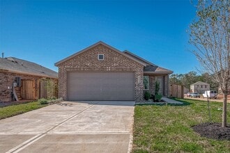Building Photo - 804 Vlg Brk Dr