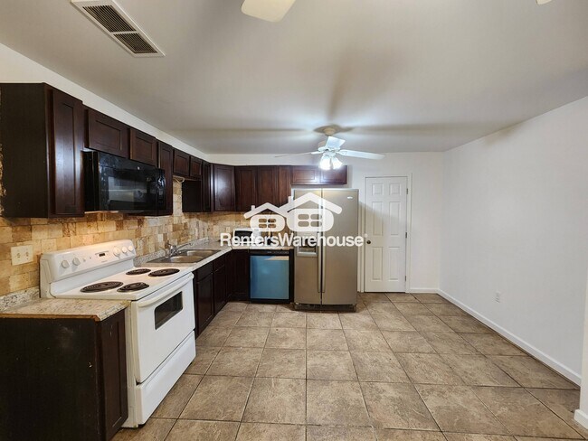 Building Photo - 2125 Bixler Cir