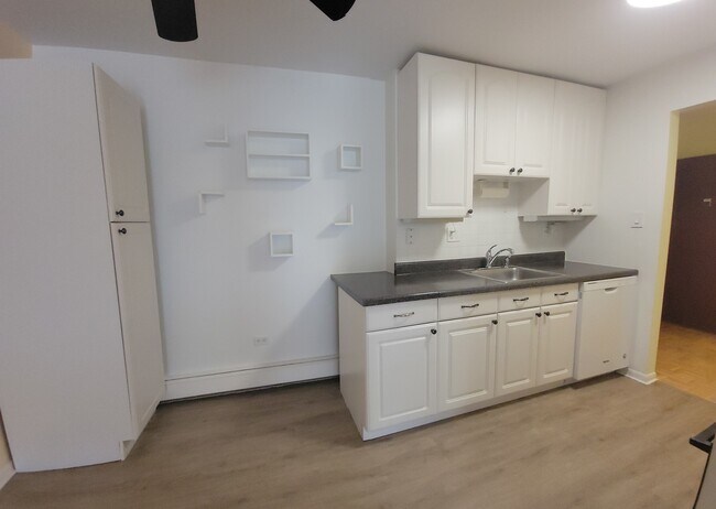 Foto del edificio - 8905 Knight Ave